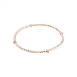 Escrava One Rosen Circle