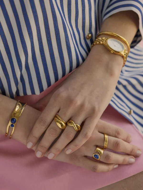 1745430112_ff2168e62de28f511e8574487f9c39b1 Escrava One Element Blue Gold