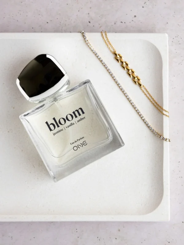 1754659639_a25d0be571343e8f604fc7d12932c0f7 Conjunto One Pulseiras e Perfume Bloom 50ml